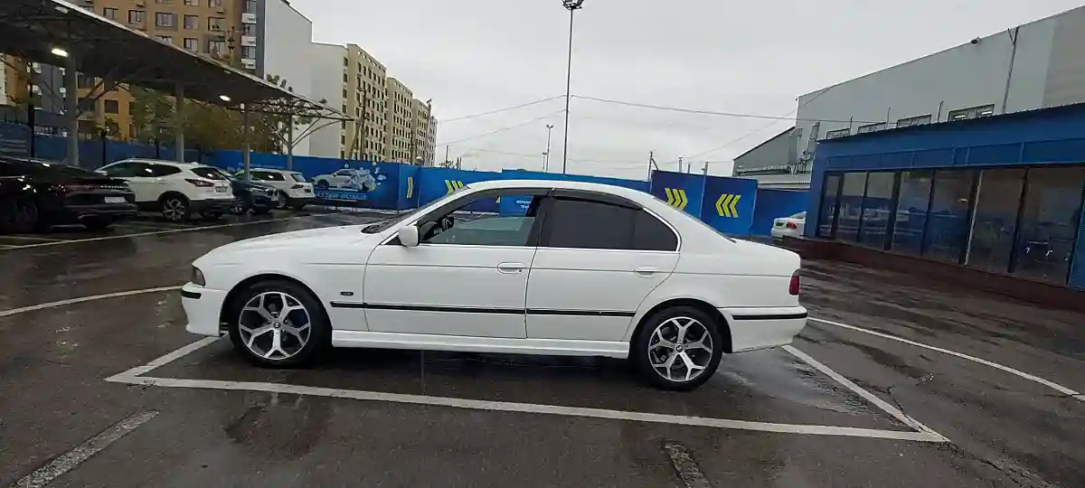 BMW 5 серии 1996 года за 2 300 000 тг. в Алматы