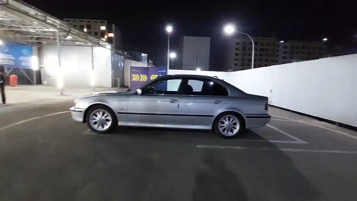 BMW 5 серии 1999 года за 3 500 000 тг. в Алматы