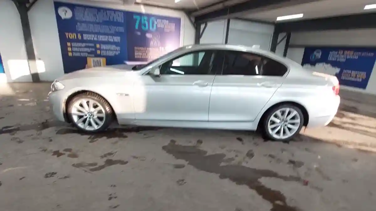 BMW 5 серии 2011 года за 11 000 000 тг. в Астана