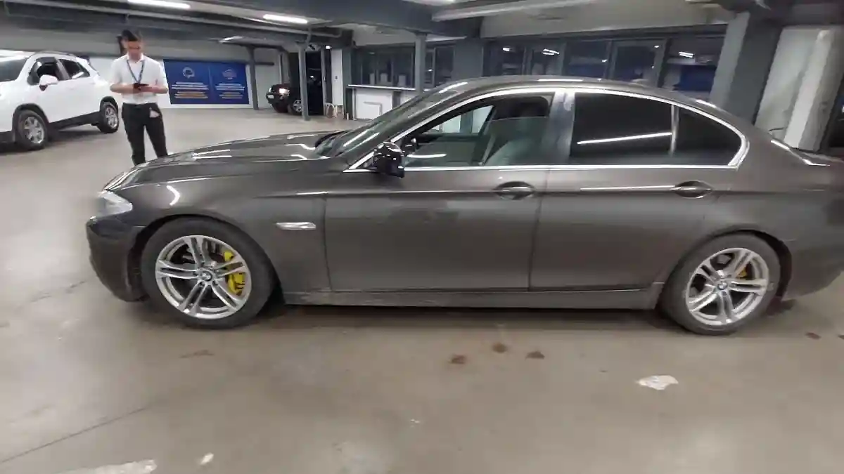 BMW 5 серии 2010 года за 11 000 000 тг. в Астана