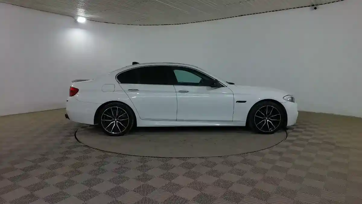 BMW 5 серии 2010 года за 9 250 000 тг. в Шымкент