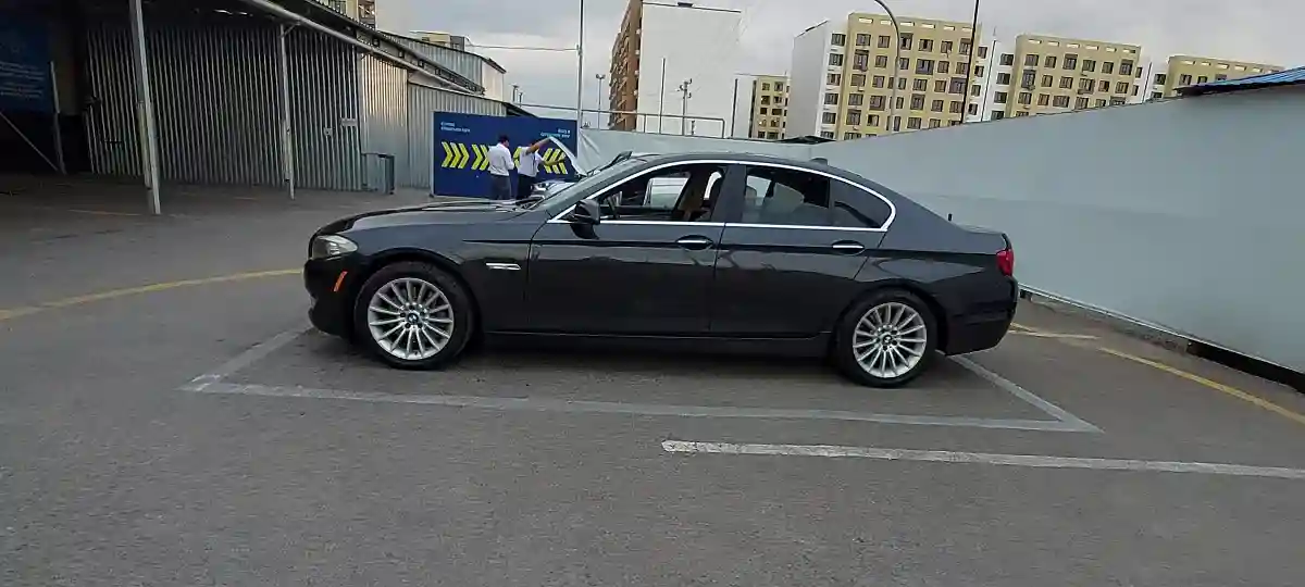 BMW 5 серии 2011 года за 11 000 000 тг. в Алматы