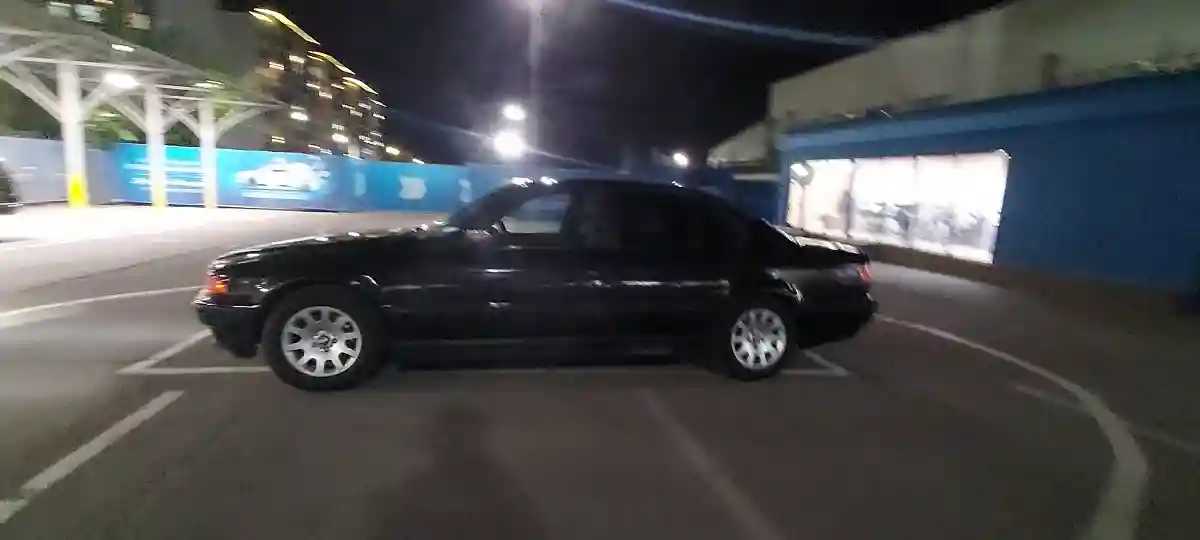 BMW 7 серии 1996 года за 3 500 000 тг. в Алматы