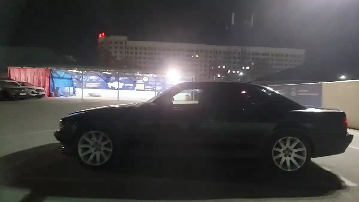 BMW 7 серии 1995 года за 2 500 000 тг. в Шымкент