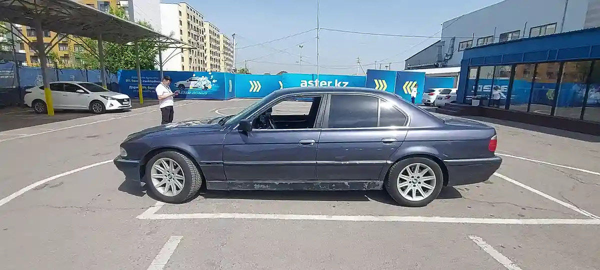 BMW 7 серии 1994 года за 2 500 000 тг. в Алматы