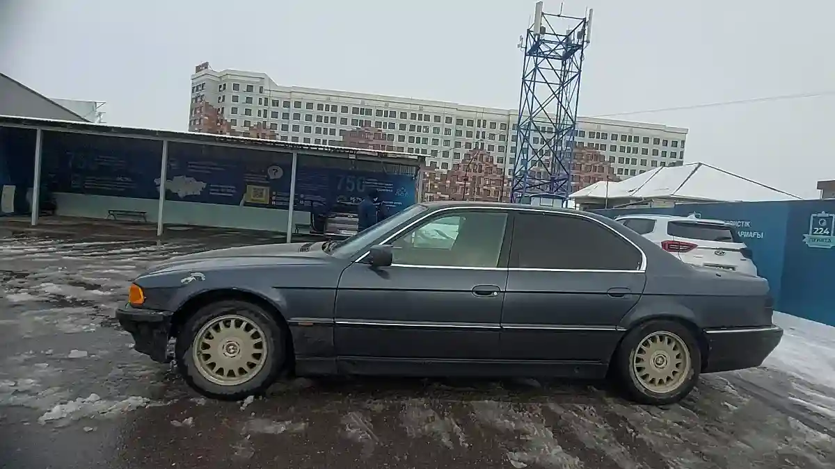 BMW 7 серии 1994 года за 2 000 000 тг. в Шымкент