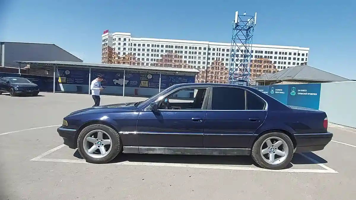 BMW 7 серии 1996 года за 3 500 000 тг. в Шымкент