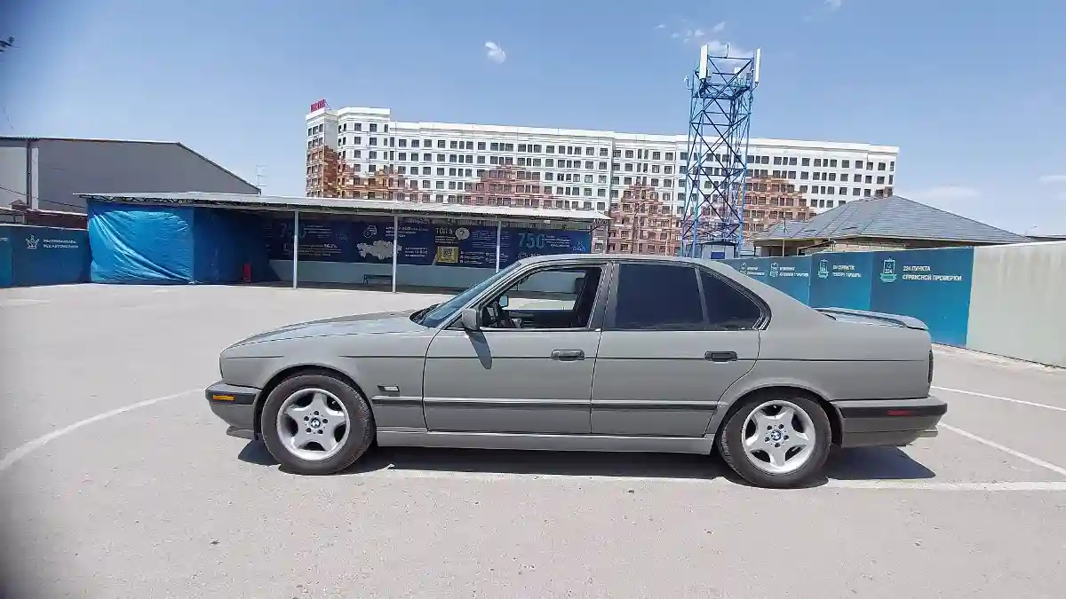 BMW 5 серии 1992 года за 3 500 000 тг. в Шымкент