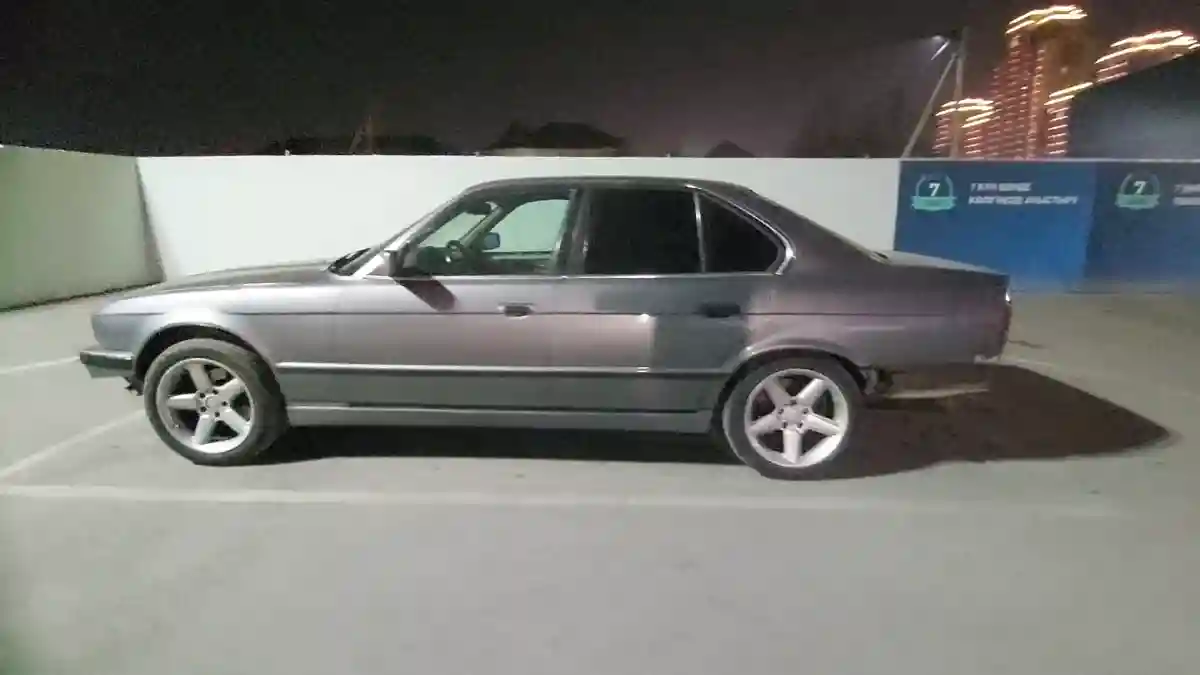 BMW 5 серии 1988 года за 1 500 000 тг. в Шымкент