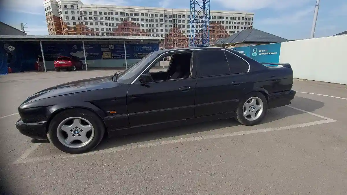 BMW 5 серии 1990 года за 2 000 000 тг. в Шымкент
