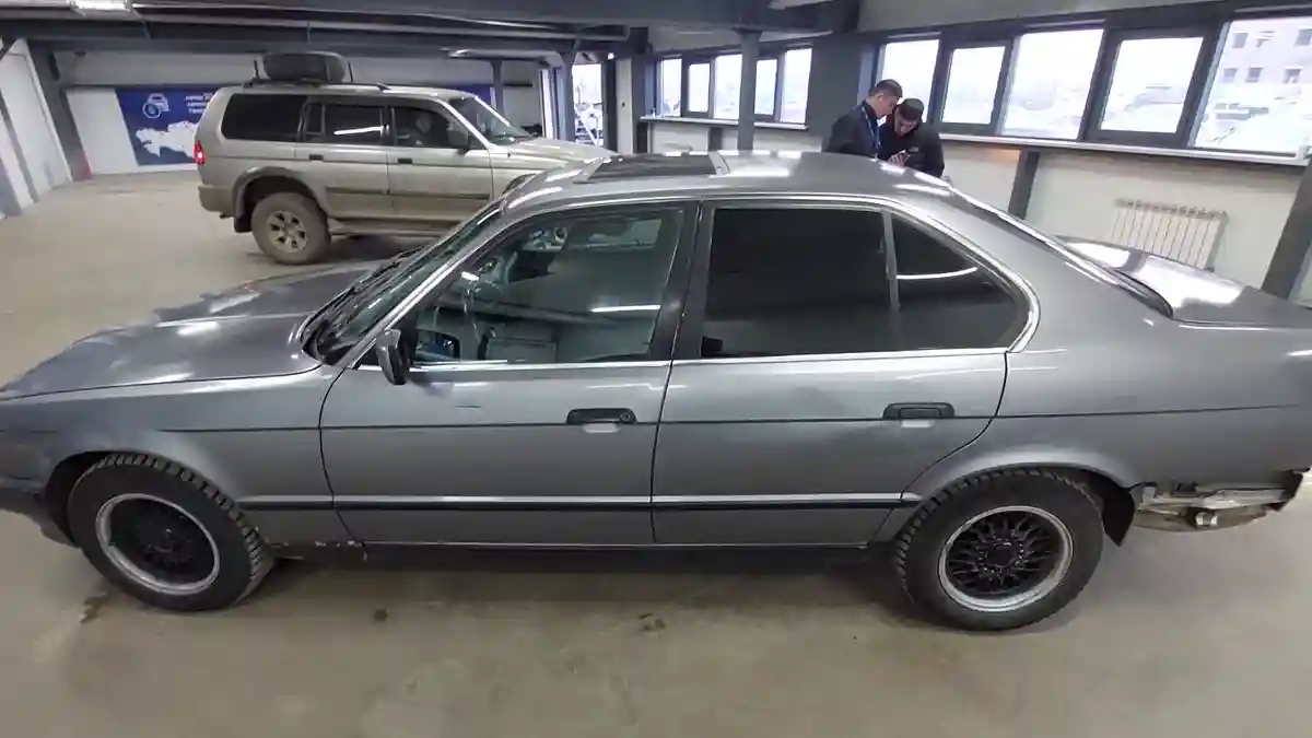 BMW 5 серии 1990 года за 1 500 000 тг. в Астана
