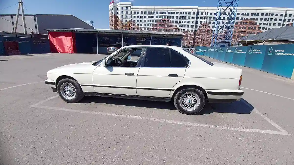 BMW 5 серии 1992 года за 1 700 000 тг. в Шымкент