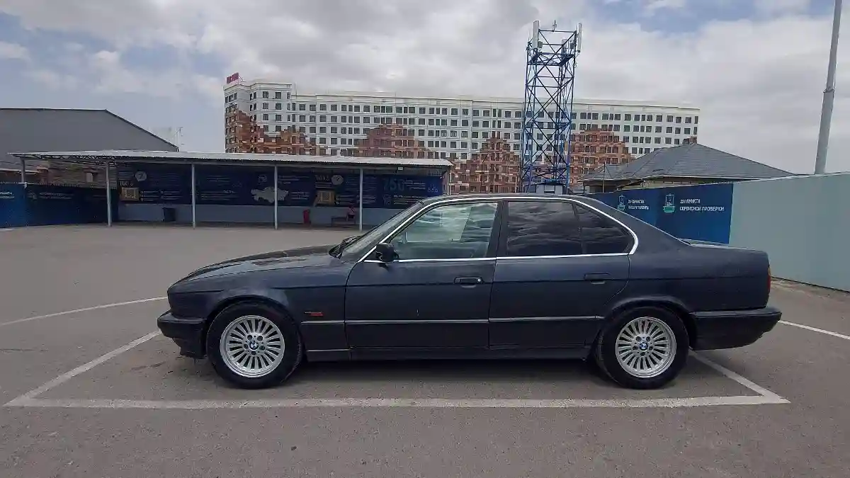 BMW 5 серии 1995 года за 3 000 000 тг. в Шымкент