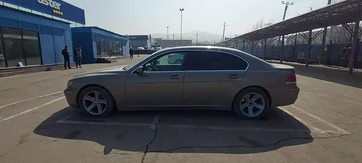 BMW 7 серии 2006 года за 5 500 000 тг. в Алматы