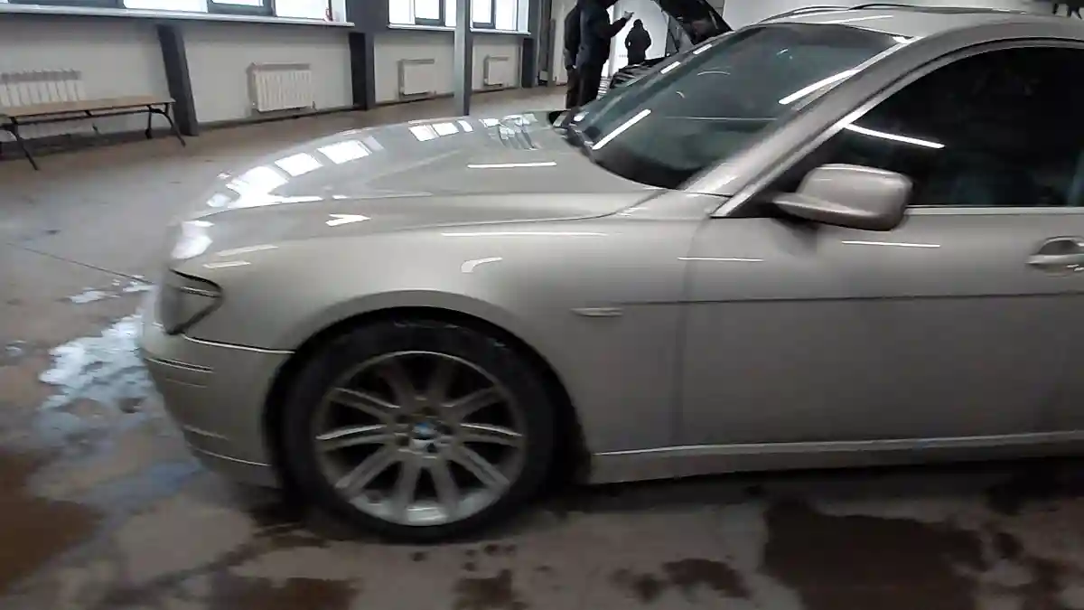 BMW 7 серии 2005 года за 7 500 000 тг. в Астана
