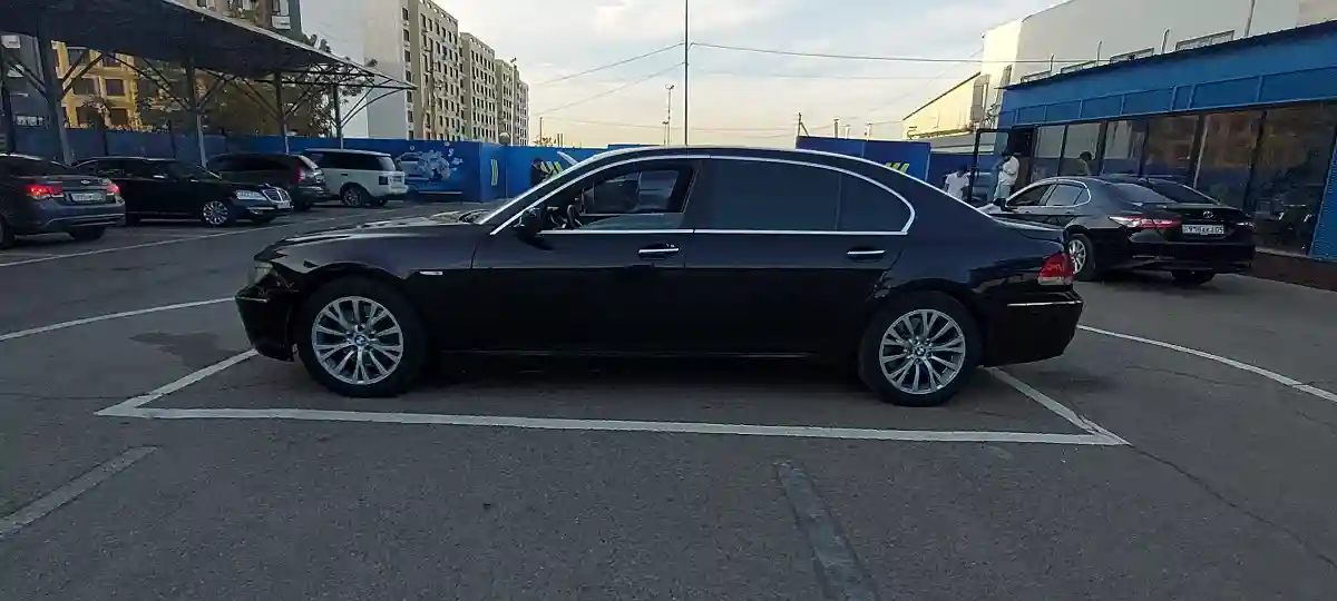 BMW 7 серии 2005 года за 5 500 000 тг. в Алматы