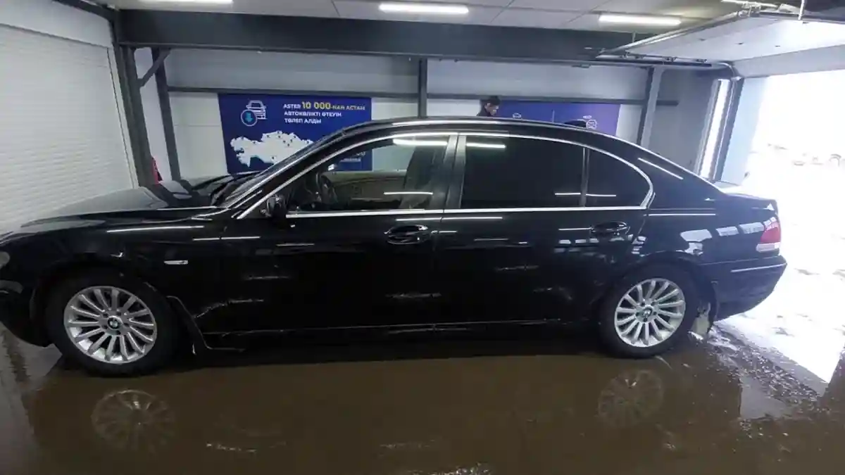 BMW 7 серии 2006 года за 5 500 000 тг. в Астана