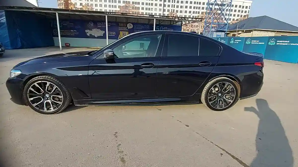 BMW 5 серии 2018 года за 17 500 000 тг. в Шымкент