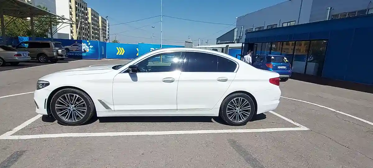 BMW 5 серии 2017 года за 16 000 000 тг. в Алматы