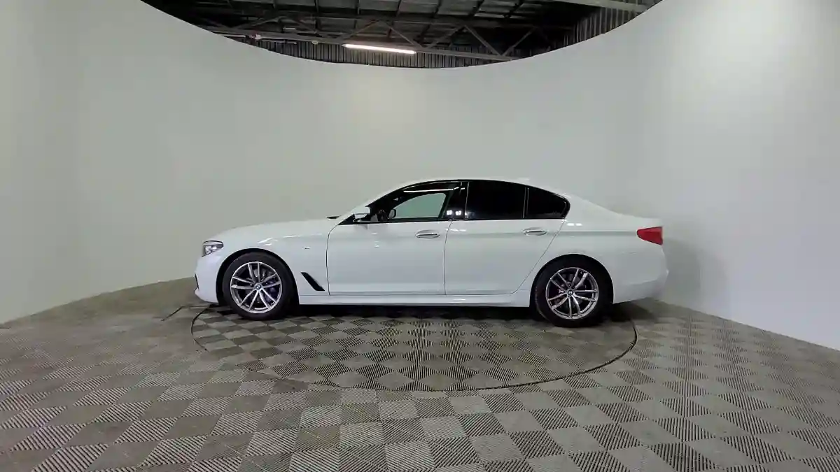 BMW 5 серии 2017 года за 20 527 000 тг. в Алматы