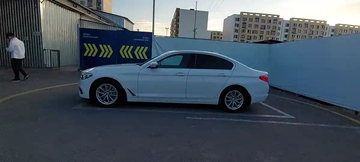 BMW 5 серии 2017 года за 17 000 000 тг. в Алматы