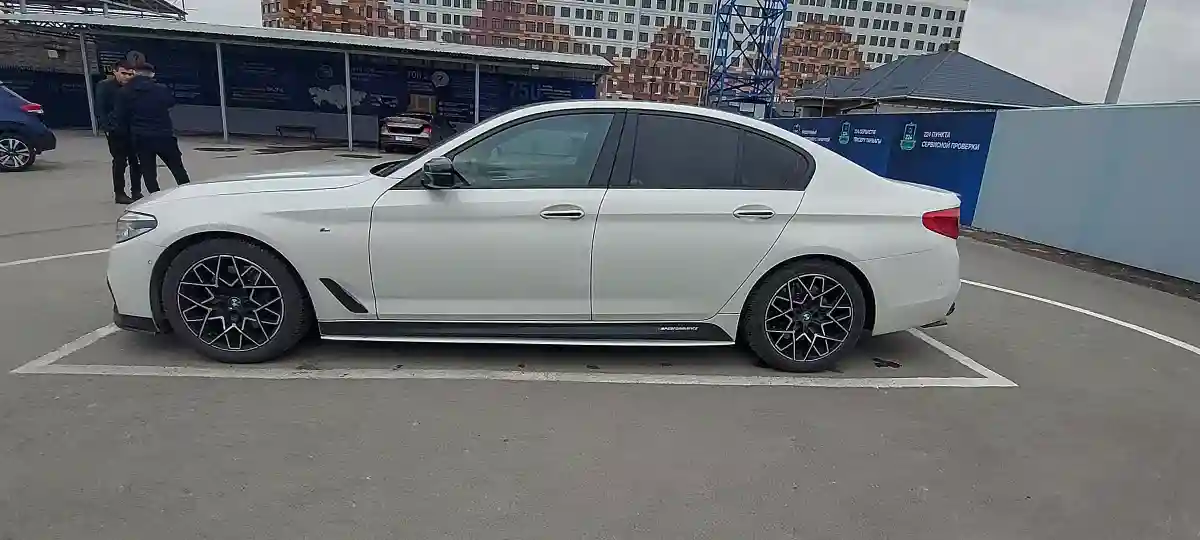 BMW 5 серии 2017 года за 21 000 000 тг. в Шымкент
