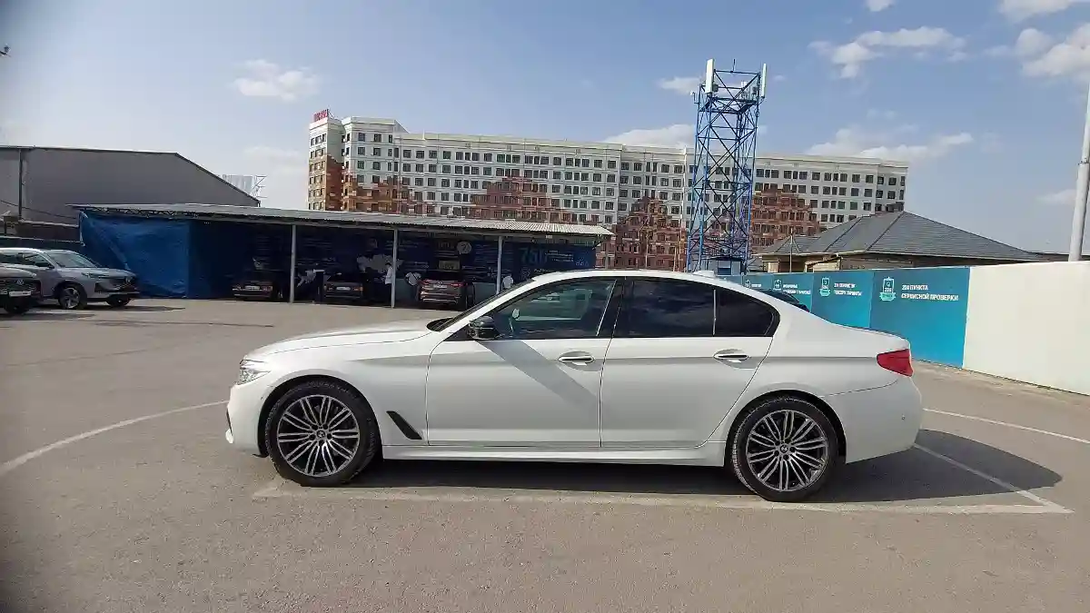 BMW 5 серии 2016 года за 16 000 000 тг. в Шымкент
