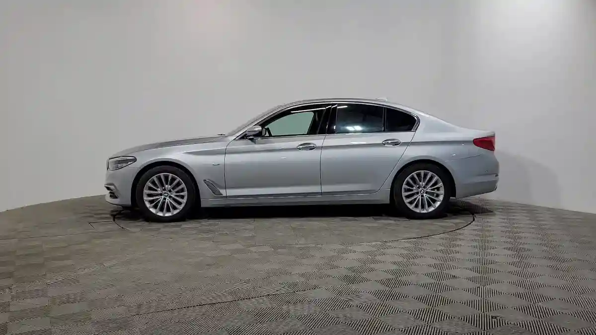 BMW 5 серии 2018 года за 19 474 000 тг. в Алматы