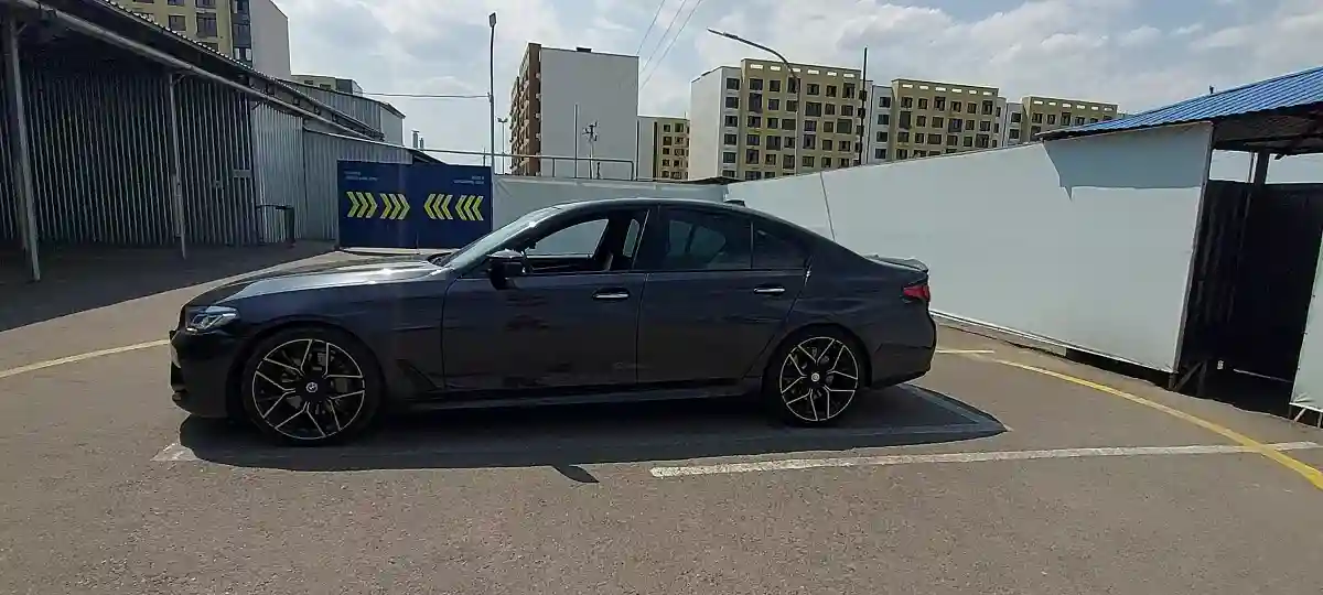 BMW 5 серии 2017 года за 21 000 000 тг. в Алматы