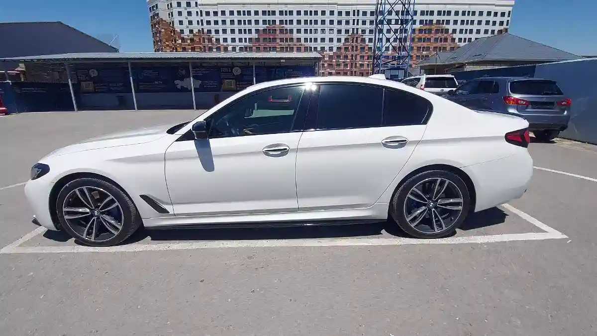 BMW 5 серии 2017 года за 24 000 000 тг. в Шымкент