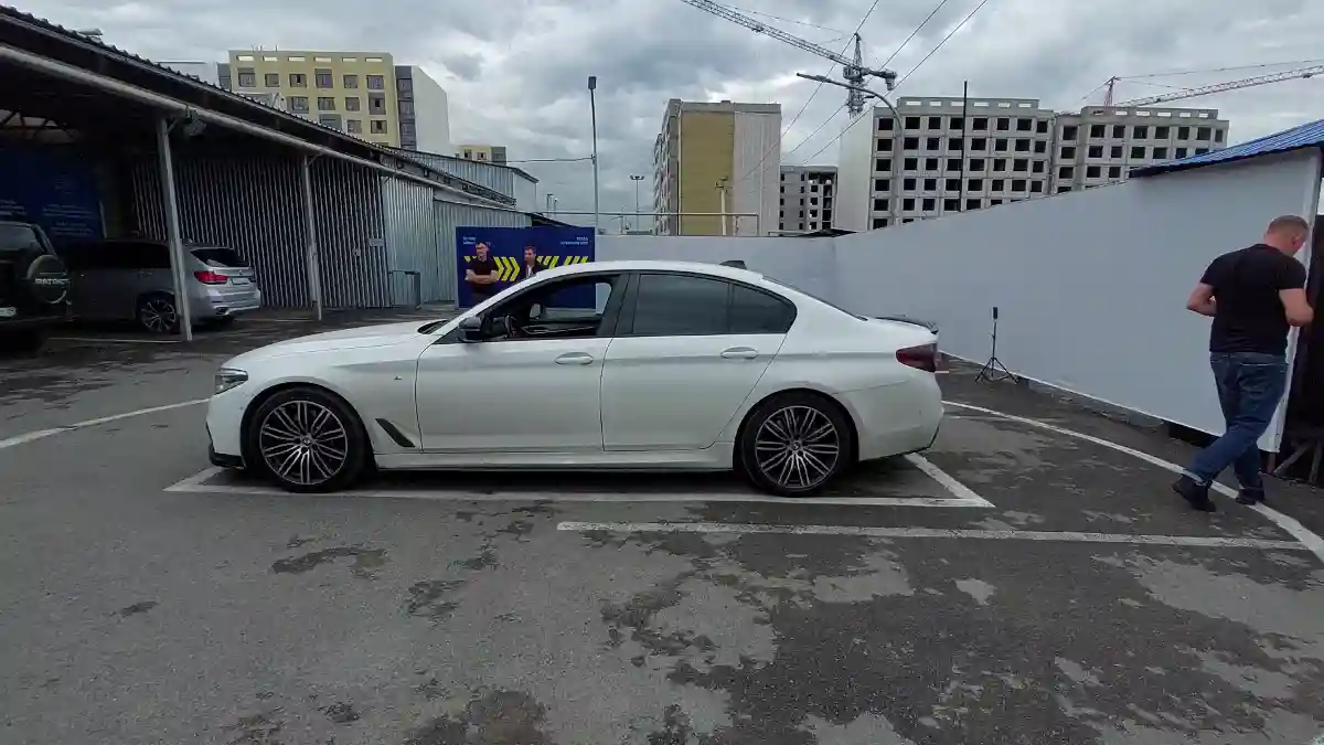 BMW 5 серии 2019 года за 23 000 000 тг. в Алматы