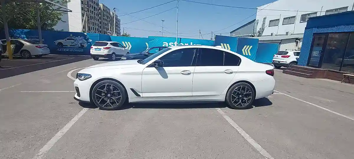 BMW 5 серии 2020 года за 21 000 000 тг. в Алматы