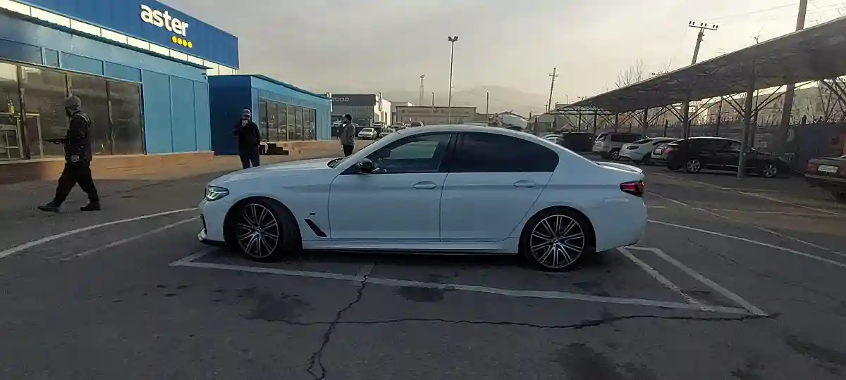 BMW 5 серии 2020 года за 20 000 000 тг. в Алматы