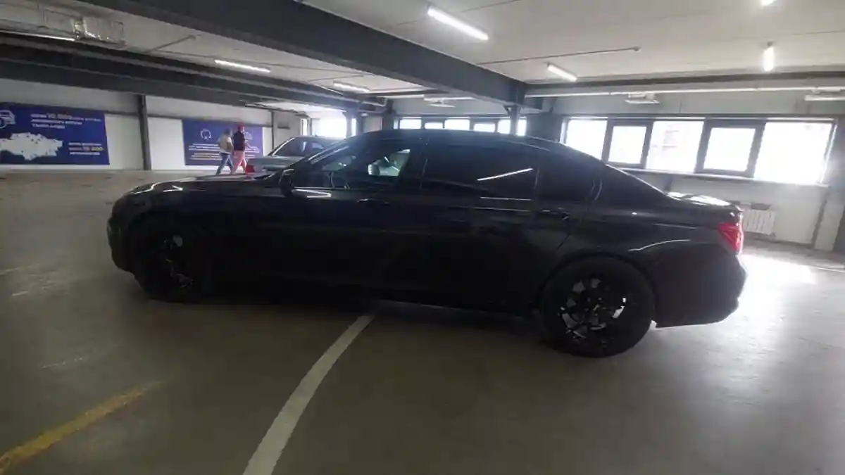 BMW 7 серии 2009 года за 8 000 000 тг. в Астана