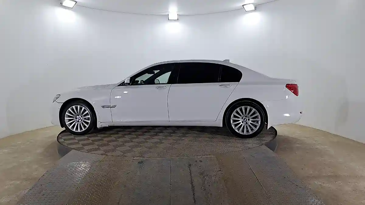 BMW 7 серии 2009 года за 5 990 000 тг. в Актобе