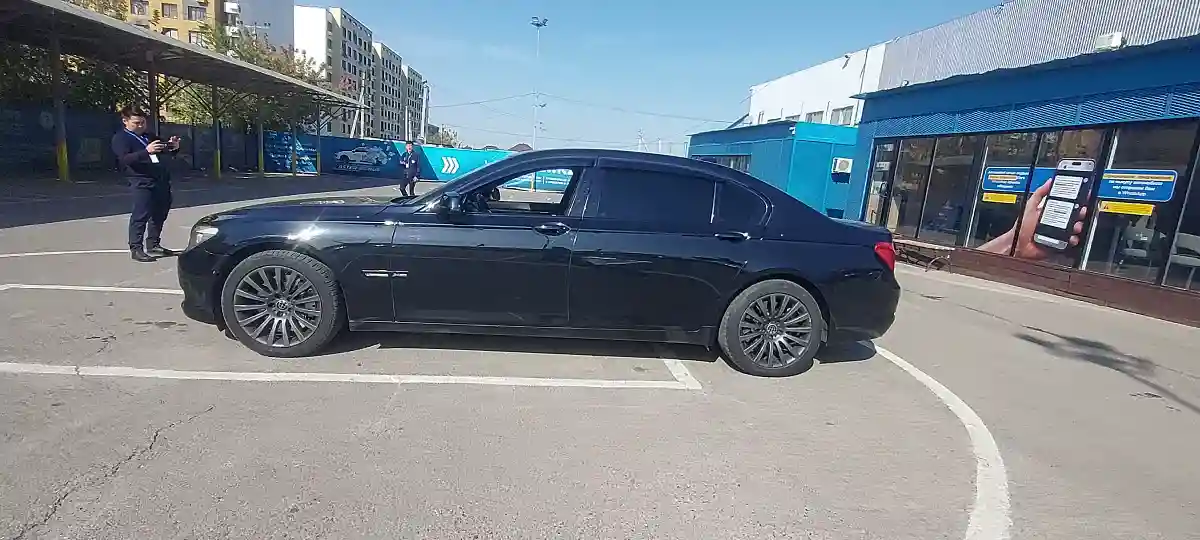 BMW 7 серии 2011 года за 12 000 000 тг. в Алматы