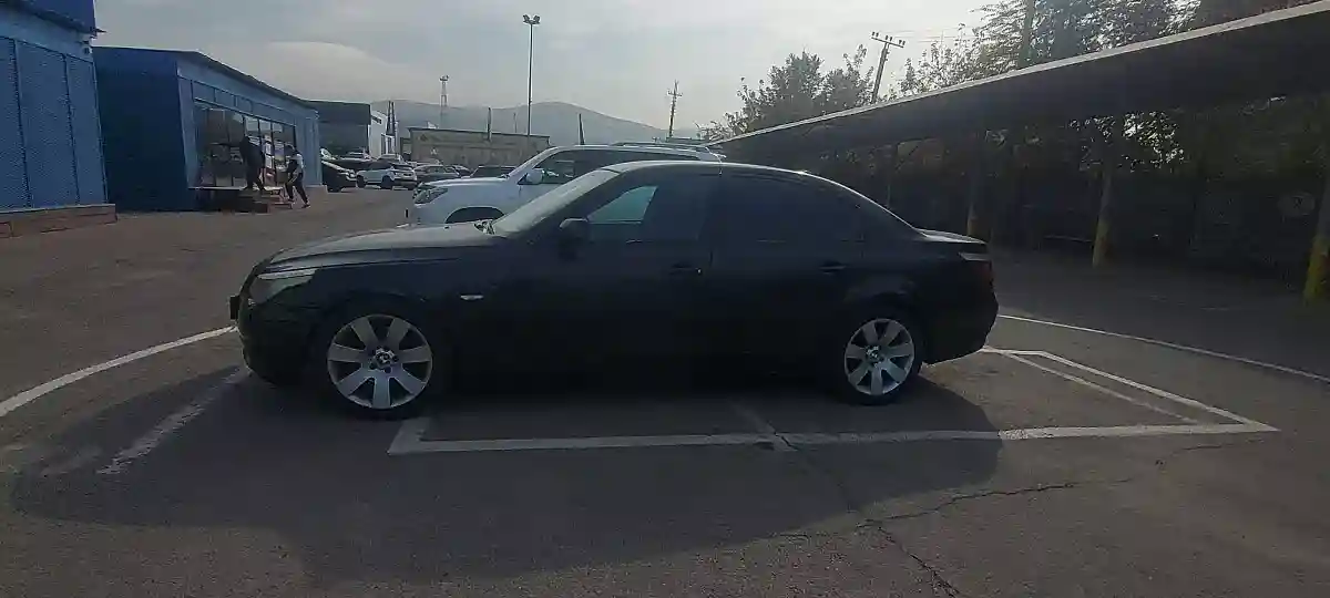 BMW 5 серии 2004 года за 2 990 000 тг. в Алматы