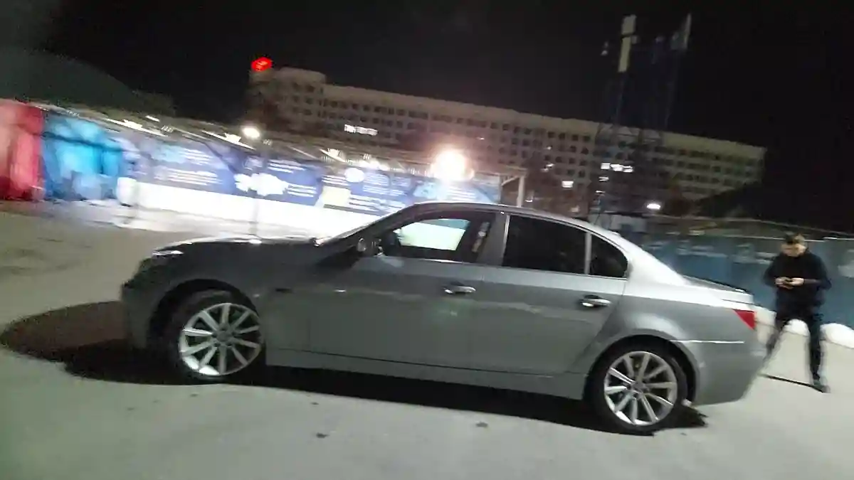 BMW 5 серии 2003 года за 5 900 000 тг. в Шымкент