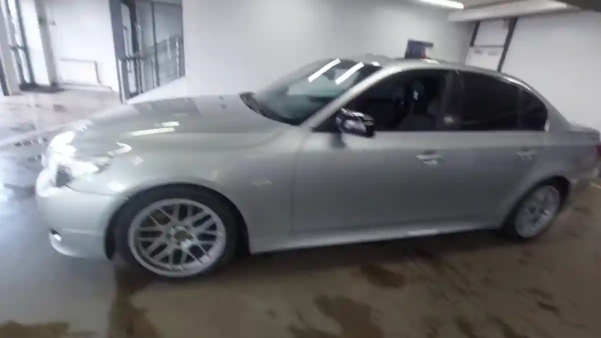 BMW 5 серии 2003 года за 5 500 000 тг. в Астана