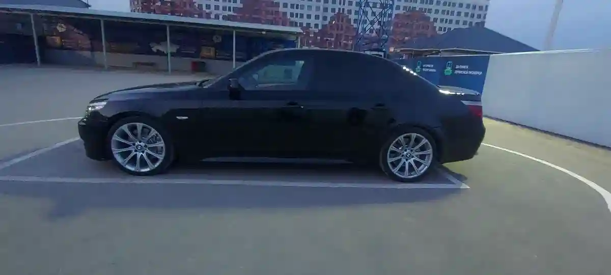 BMW 5 серии 2007 года за 7 500 000 тг. в Шымкент