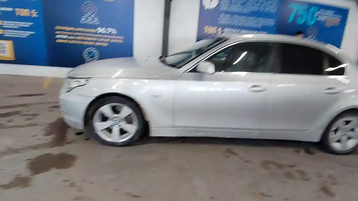 BMW 5 серии 2005 года за 4 500 000 тг. в Астана