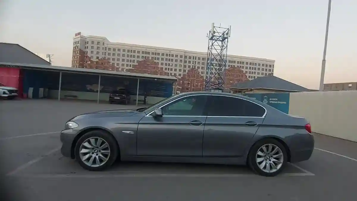 BMW 5 серии 2012 года за 9 500 000 тг. в Шымкент