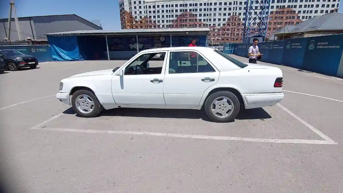 Mercedes-Benz E-Класс 1995 года за 1 200 000 тг. в Шымкент