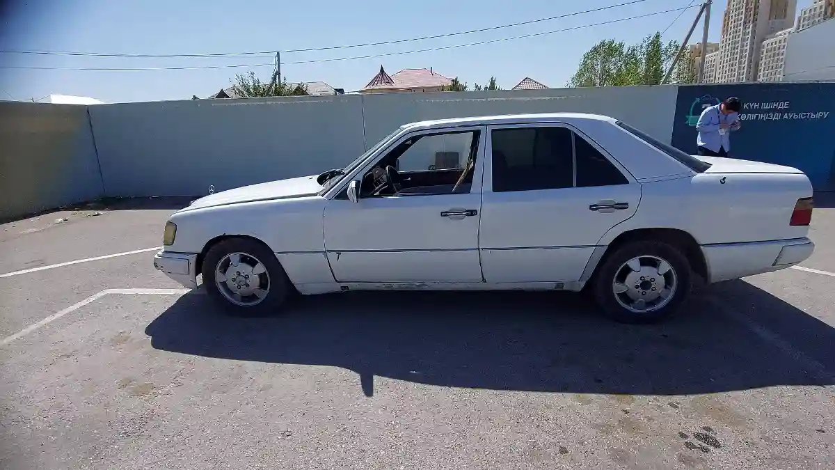 Mercedes-Benz W124 1990 года за 800 000 тг. в Шымкент
