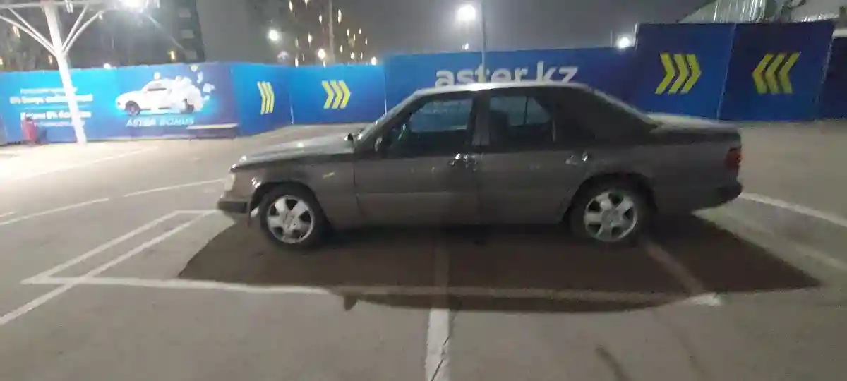 Mercedes-Benz W124 1990 года за 1 000 000 тг. в Алматы