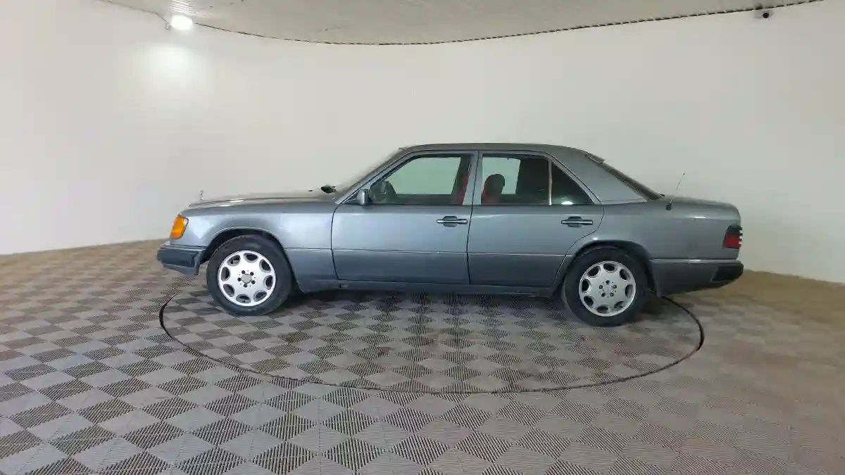 Mercedes-Benz W124 1990 года за 590 000 тг. в Шымкент