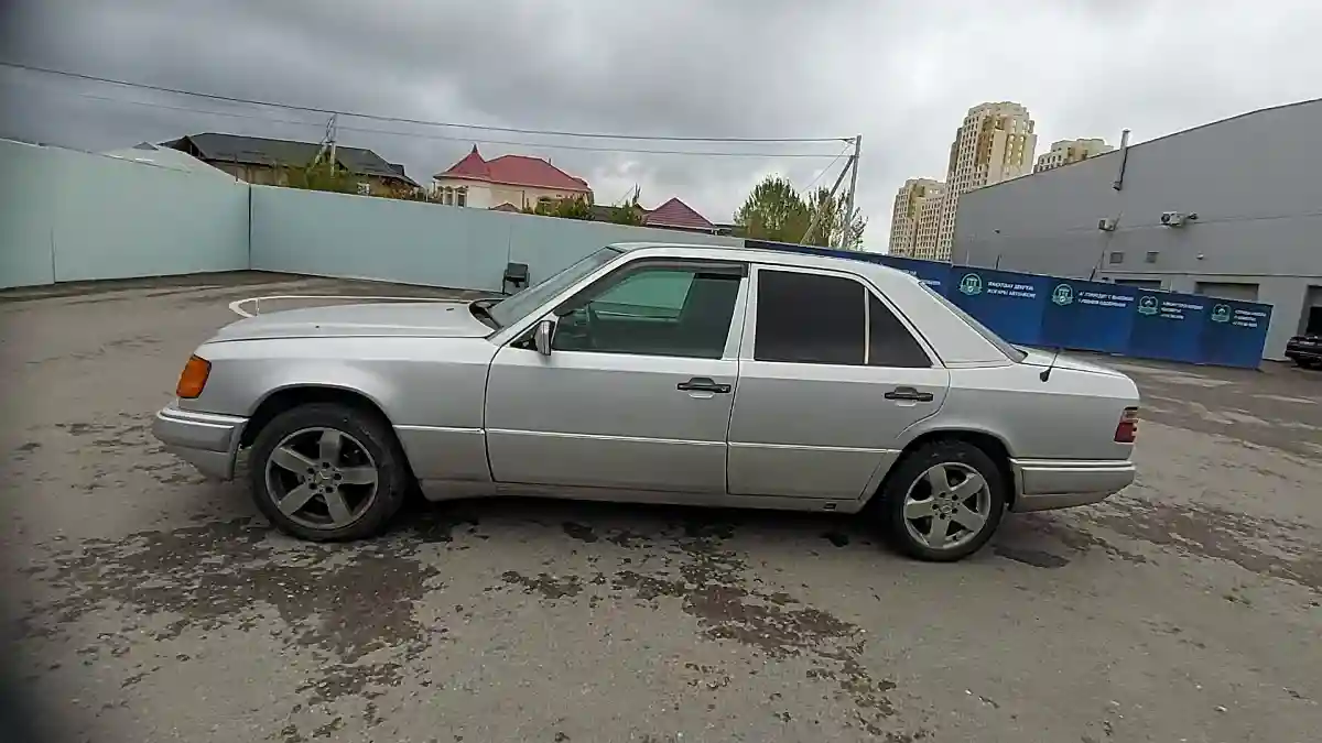 Mercedes-Benz E-Класс 1994 года за 2 300 000 тг. в Шымкент