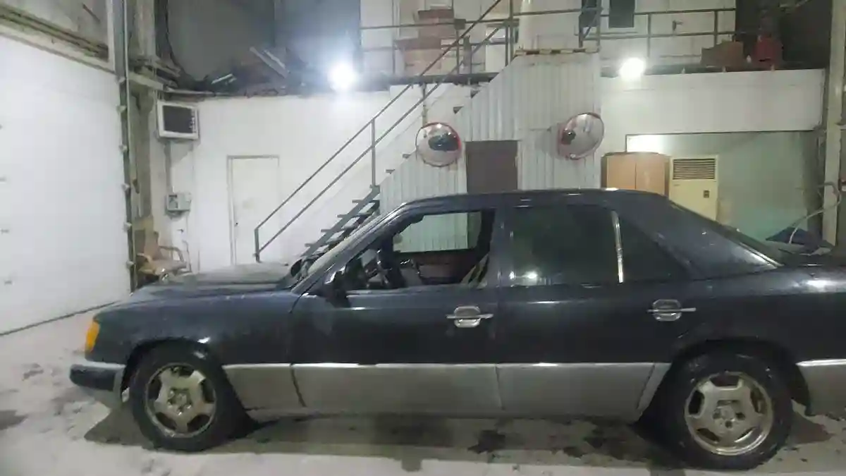 Mercedes-Benz W124 1990 года за 555 000 тг. в Шымкент