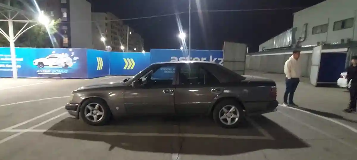 Mercedes-Benz W124 1992 года за 1 500 000 тг. в Алматы