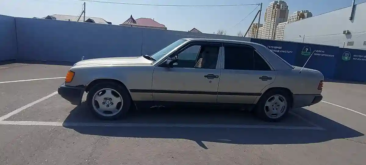 Mercedes-Benz W124 1989 года за 1 200 000 тг. в Шымкент